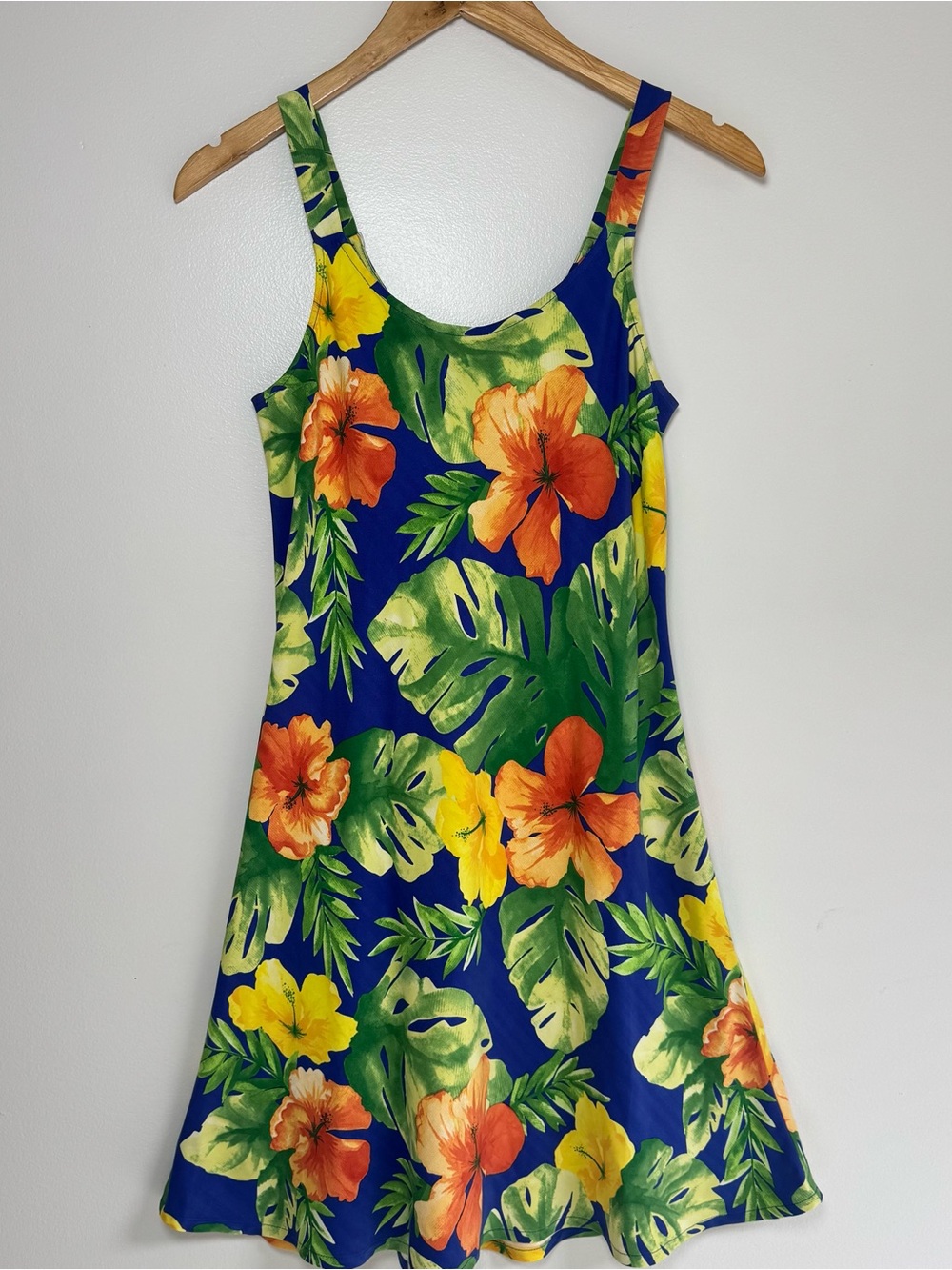 Vintage Hilo Hattie 100% Silk Floral Tropical Resort Hawaiian Dress Size Small